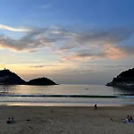 On La Concha - Iru San Sebastián