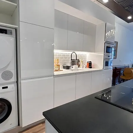 Apartment On La Concha - Iru San Sebastian