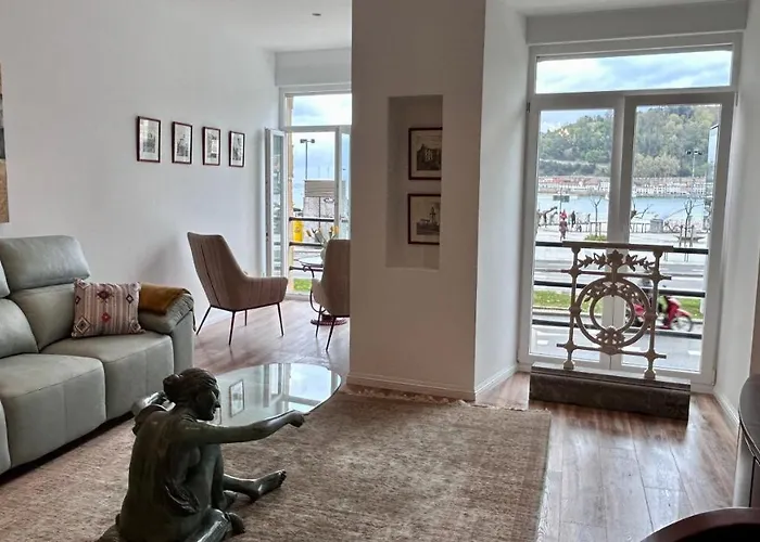 On La Concha - Iru * San Sebastián