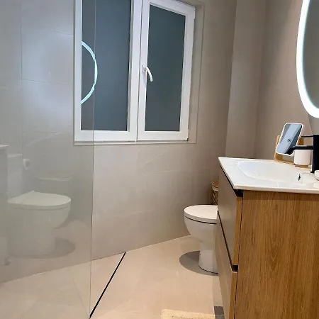 On La Concha - Iru Сан-Себастьян