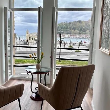 On La Concha - Iru Апартаменты Сан-Себастьян