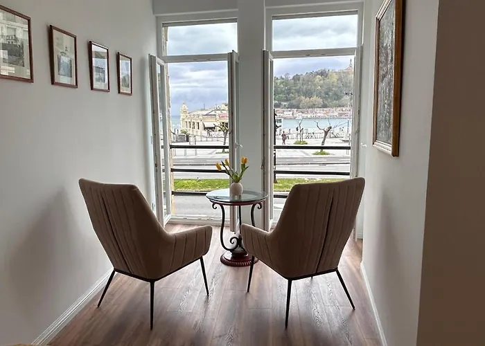 On La Concha - Iru San Sebastian