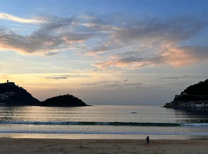 On La Concha - Iru San Sebastian